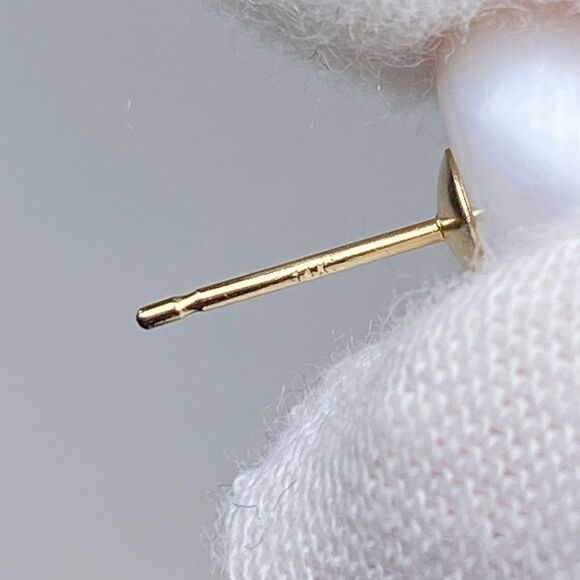 Saks Fifth Avenue Collection 14K Gold Freshwater Button Pearl Stud Earring - Picture 7 of 7